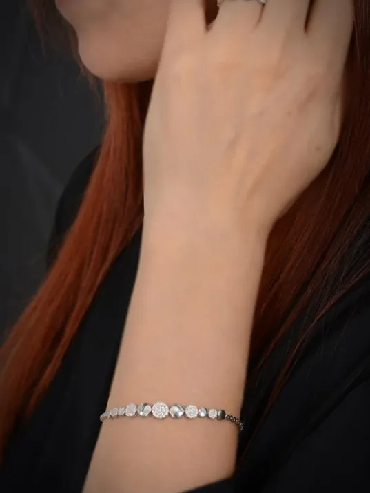 Hürrem Su Yolu Gümüş Bayan Set - Kolye, Bileklik, Küpe, Yüzük Hürrem Su Yolu Gümüş Bayan Set - Kolye, Bileklik, Küpe, Yüzük