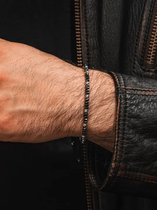 Siyah Hematit Taşlı Ayarlanabilir İpli 925 Ayar Gümüş Detaylı Erkek Bileklik