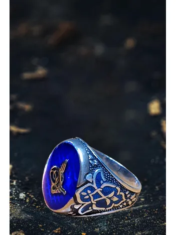Erkek Gümüş Yüzük - Mavi Taşlı Ortası Osmanlı Tuğrası İşlemeli Erkek Yüzük Erkek Gümüş Yüzük - Mavi Taşlı Ortası Osmanlı Tuğrası İşlemeli Erkek Yüzük