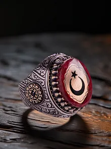 Erkek Kırmızı Sıkma Kehribar Taşlı Yanı Desenli Ay Yıldız İşlemeli 925 Ayar Gümüş Yüzük