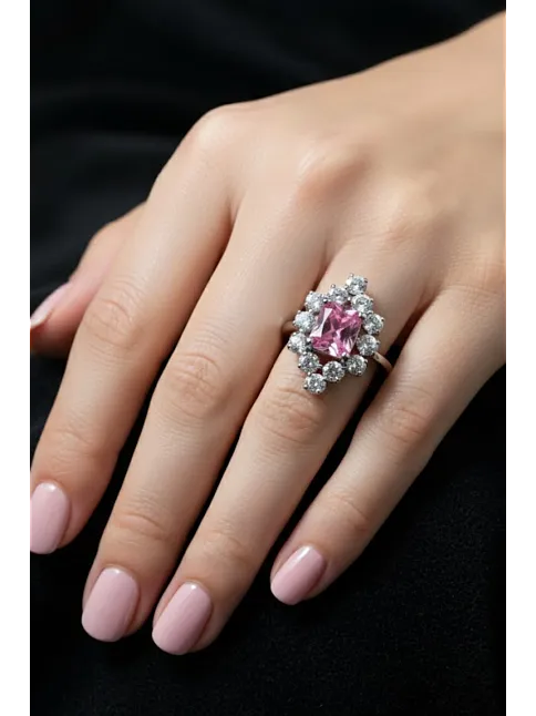 Kadın Gümüş Yüzük - Bella Model Kare Pembe Zirkon Taşlı Yüzük Kadın Gümüş Yüzük - Bella Model Kare Pembe Zirkon Taşlı Yüzük