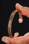 Erkek Kadın Bakır Bileklik - Altın Kaplama Hakiki Deri Omega Desenli Mıknatıslı Metal Kutu Doğal Erkek Kadın Bakır Bileklik - Altın Kaplama Hakiki Deri Omega Desenli Mıknatıslı Metal Kutu Doğal