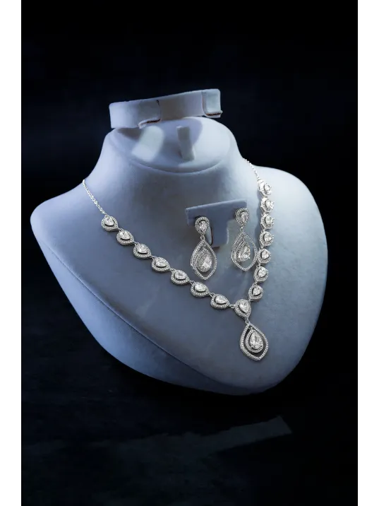 Kadın Bijuteri Kolye Küpe Set - Miranda Model Zirkon Taşlı Damla Motifli Zarif Su Yolu Set