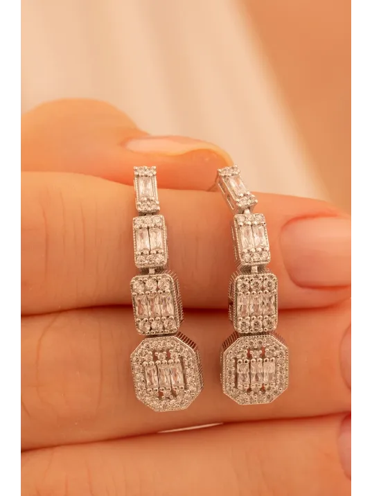 Kadın Gümüş Küpe - Perihan Baget Taşlı Zirkon Süslemeli Kadın Küpe