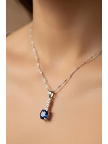 Kadın Gümüş Kolye - Lacivert Safir Taşlı Tektaş Model Kolye