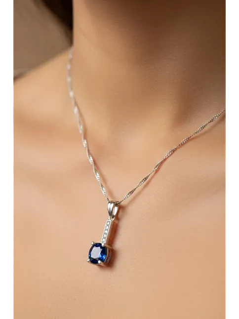 Kadın Gümüş Kolye - Lacivert Safir Taşlı Tektaş Model Kolye