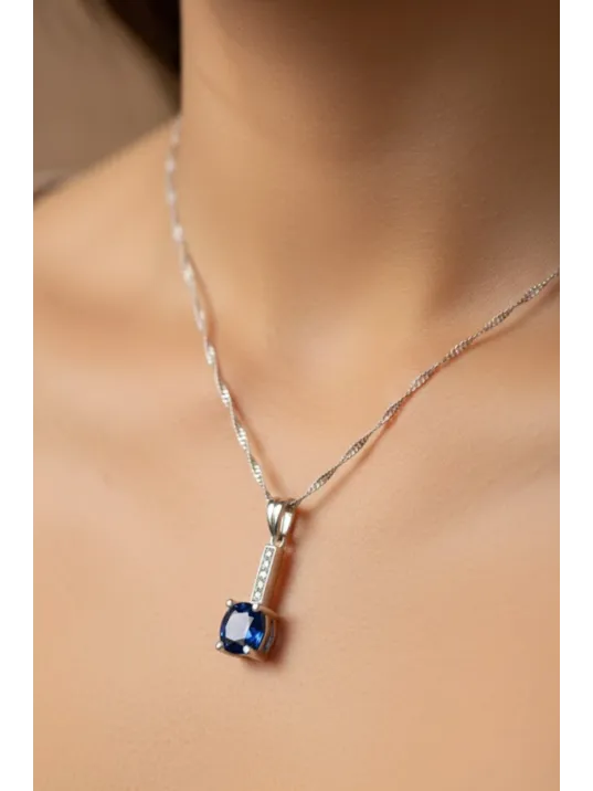 Kadın Gümüş Kolye - Lacivert Safir Taşlı Tektaş Model Kolye