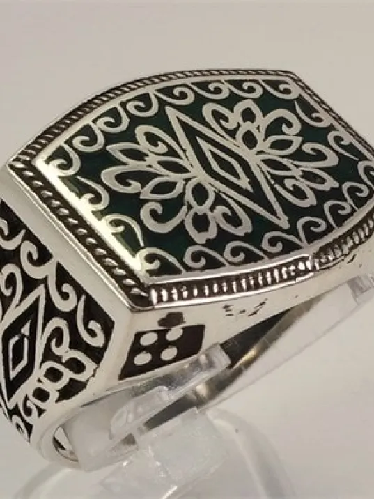 Otantik Selçuklu Motifli Yeşil Mineli Erkek Gümüş Yüzük