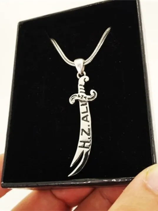Hz.Ali Yazılı Gümüş Zülfikar Kılıcı Erkek Kolye Zincir Büyük Boy