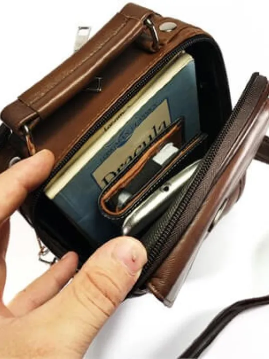 Güderi Marka Taba Renk Hakiki Deri Erkek Deri Çanta Çelik Kasalı Orta Boy Güderi Marka Taba Renk Hakiki Deri Erkek Deri Çanta Çelik Kasalı Orta Boy