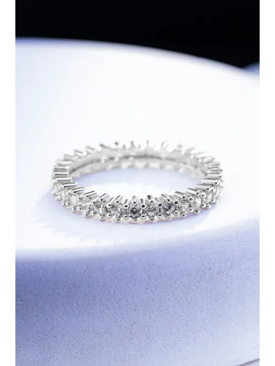 Kadın Gümüş Yüzük - Tek Sıra Tamtur Zirkon Taşlı Gümüş Yüzük