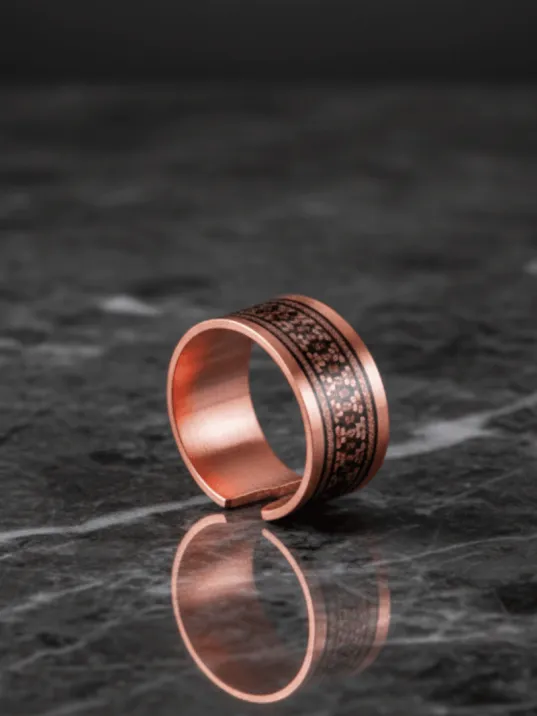 Kadın Bakır Bileklik Yüzük Set - Anna Model Özel Baskı Metal Kutu Ve Kuvars Taşı Kadın Bakır Bileklik Yüzük Set - Anna Model Özel Baskı Metal Kutu Ve Kuvars Taşı