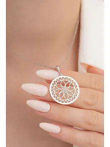 Lotus Çiçeği Motifli Gümüş Kolye