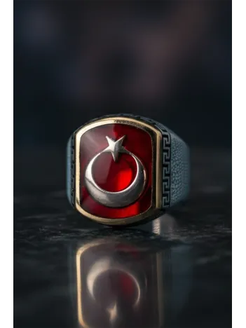 Erkek Gümüş Yüzük - Ay Yıldız İşlemeli Kırmızı Yakut Taşlı Grek Desenli Türk Bayrağı Model Yüzük