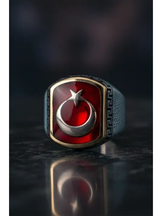 Erkek Gümüş Yüzük - Ay Yıldız İşlemeli Kırmızı Yakut Taşlı Grek Desenli Türk Bayrağı Model Yüzük