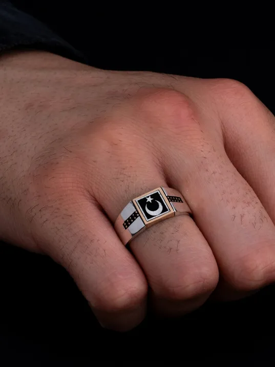 Erkek Gümüş Yüzük - Ay Yıldız Türk Bayrağı Siyah Zirkon Taşlı Erkek Yüzüğü