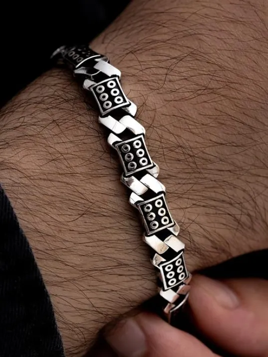 Erkek Gümüş Bileklik - Zar Motifli Kare Model Gümüş Bileklik Erkek Gümüş Bileklik - Zar Motifli Kare Model Gümüş Bileklik