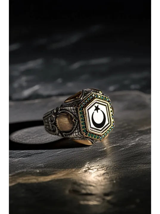 Erkek Zümrüt Taşlı Ay Yıldız İşlemeli 925 Ayar Gümüş Yüzük