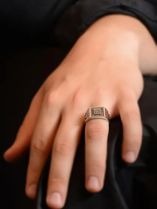 Markazit Kare Model Taşlı Erkek Gümüş Yüzük