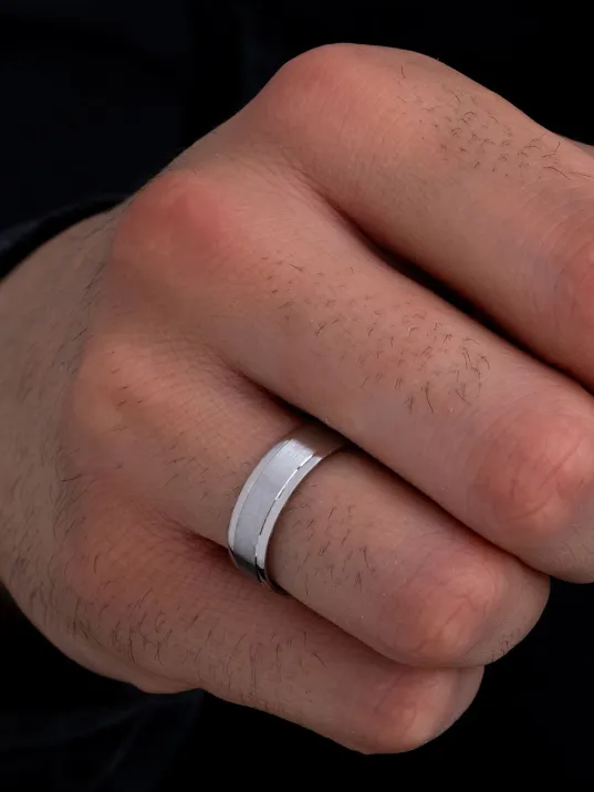 Erkek Gümüş Yüzük - 925 Ayar Şık Tasarım Gümüş Alyans Yüzük Erkek Gümüş Yüzük - 925 Ayar Şık Tasarım Gümüş Alyans Yüzük