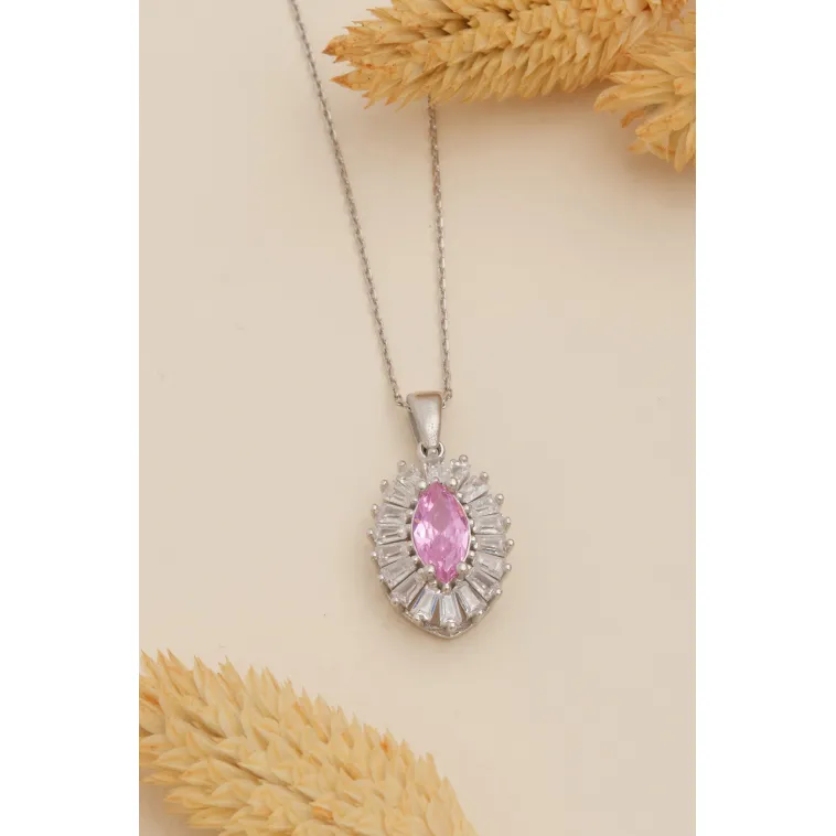 Kadın Gümüş Kolye - Damla Model Pembe Zirkon Taşlı Baget Süslemeli Rodyumlu Kadın Kolye Kadın Gümüş Kolye - Damla Model Pembe Zirkon Taşlı Baget Süslemeli Rodyumlu Kadın Kolye