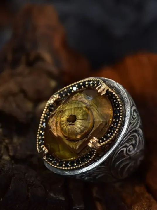 Kubbe Figürlü İçi Oyma Model Zultanit Taşlı Erzurum Kalem İşlemeli Gümüş Erkek Yüzük GYZCAMIIFGR-GMS