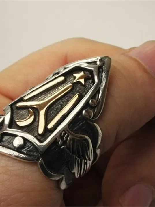 Ertuğrul Iyı Motifli Gümüş Erkek Zihgir Yüzük Ertuğrul Iyı Motifli Gümüş Erkek Zihgir Yüzük