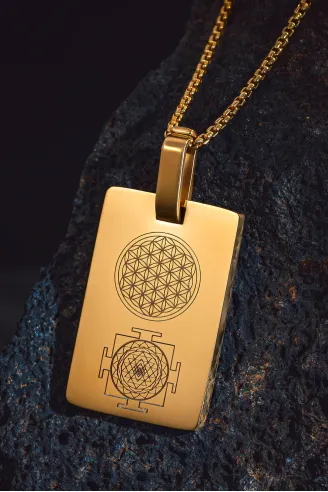 YantraX Altın Kaplama Çelik Erkek Kolye Sri Yantra ve Kubera Yantra Sembolü Kararmaz Paslanmaz