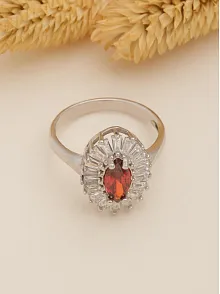 Kadın Gümüş Yüzük - Damla Model Yakut Taşlı Baget Süslemeli Rodyumlu Kadın Yüzük