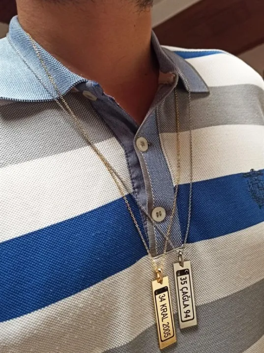 Gümüş Renk Araba Plaka Model Bijuteri Kolye Zincirli Kolye Gümüş Renk Araba Plaka Model Bijuteri Kolye Zincirli Kolye