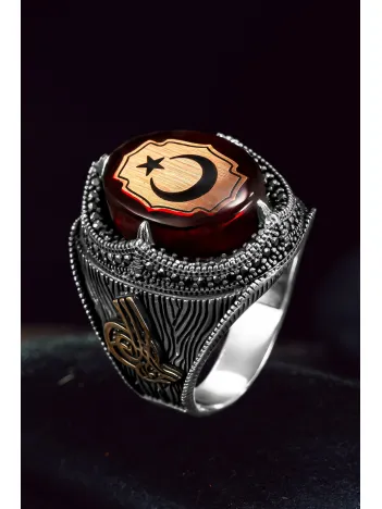 Erkek Gümüş Yüzük - Kırmızı Kehribar Taşlı Ay Yıldız İşlemeli Yanı Tuğra Erkek Yüzük Erkek Gümüş Yüzük - Kırmızı Kehribar Taşlı Ay Yıldız İşlemeli Yanı Tuğra Erkek Yüzük