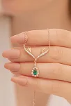 Kadın Gümüş Kolye - 925 Ayar Rose Kaplama Kanatlı Zümrüt Taşlı Damla Model Kadın Kolye