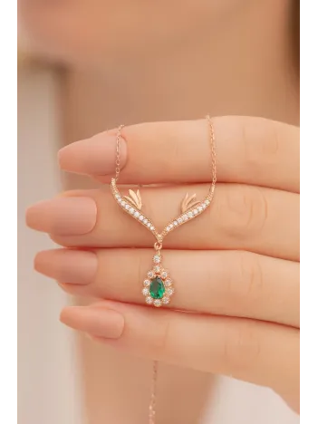 Kadın Gümüş Kolye - 925 Ayar Rose Kaplama Kanatlı Zümrüt Taşlı Damla Model Kadın Kolye