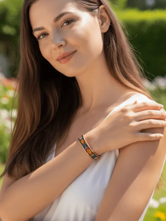 Kadın Bakır Bileklik - Flower Model Özel Baskı Metal Kutu Ve Kuvars Taşı Kadın Bakır Bileklik - Flower Model Özel Baskı Metal Kutu Ve Kuvars Taşı