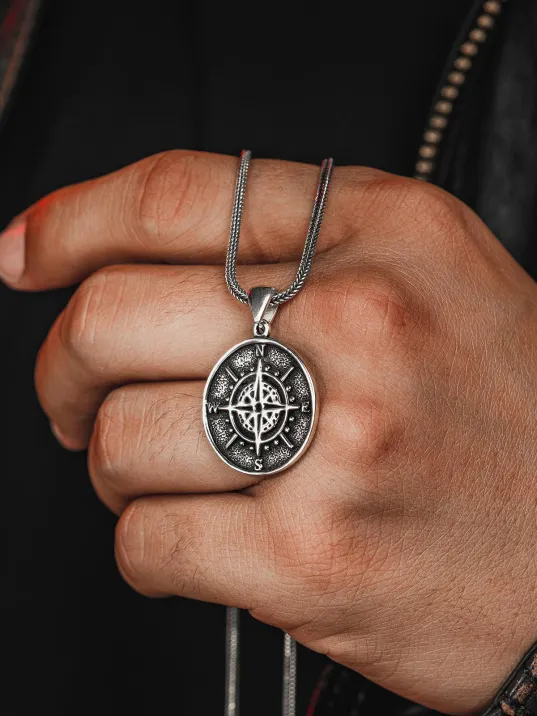 Erkek Gümüş Kolye - 925 Ayar Gümüş Tilki Kuyruğu Zincirli Yuvarlak Pusula Model Erkek Kolye