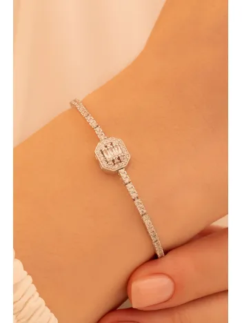 Kadın Gümüş Bileklik - Ferahnaz Baget Taşlı Zirkon Süslemeli Kadın Bileklik