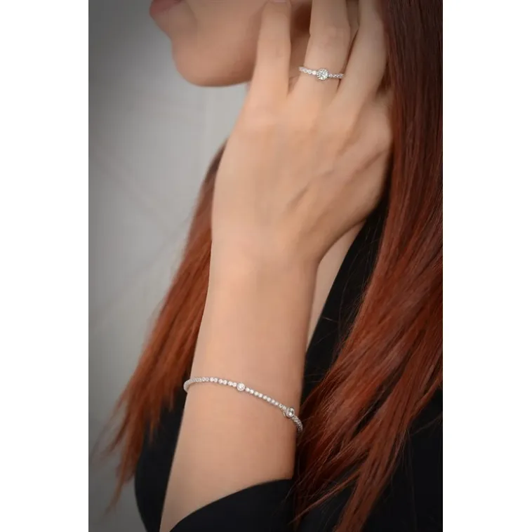 Alyona Bayan Zirkon Taşlı Gümüş Su Yolu Set - Kolye, Bileklik, Küpe, Yüzük Alyona Bayan Zirkon Taşlı Gümüş Su Yolu Set - Kolye, Bileklik, Küpe, Yüzük