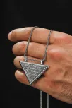 Erkek Gümüş Kolye - Allah Yazılı Arkasında Ayetel Kürsi İşlemeli Erkek Kolye Erkek Gümüş Kolye - Allah Yazılı Arkasında Ayetel Kürsi İşlemeli Erkek Kolye