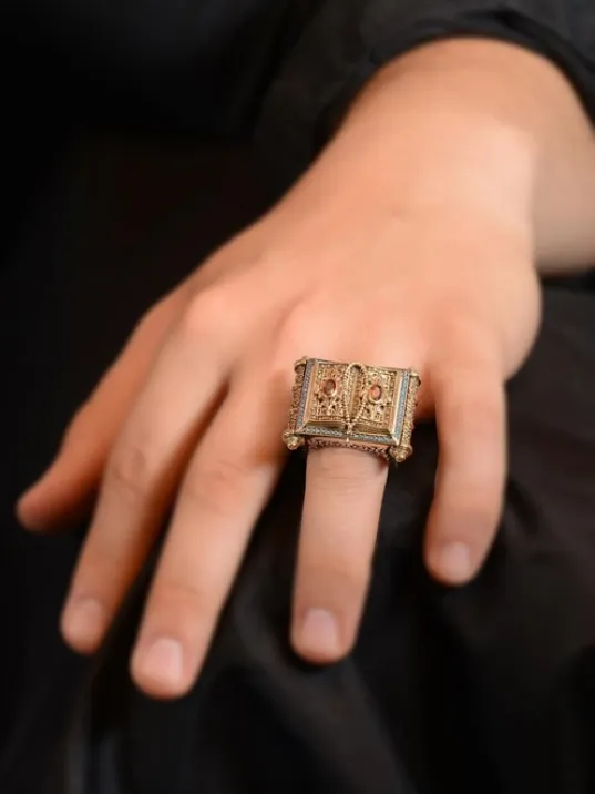 Kitab-ı Kut Turkuaz ve Yakut Taşlı Özel Seri Koleksyonluk Gümüş Erkek Yüzük