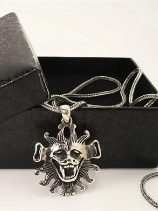 Gotik Kurt Adam Gümüş Erkek Kolye Zincir Gotik Kurt Adam Gümüş Erkek Kolye Zincir