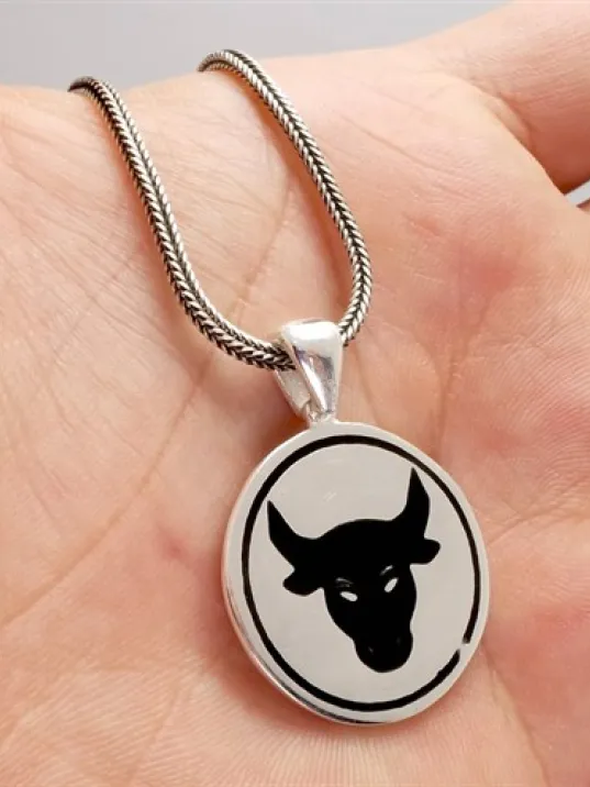 Boğa Figürlü Erkek Gümüş Kolye Zincir Boğa Figürlü Erkek Gümüş Kolye Zincir