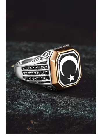 Erkek Gümüş Yüzük - Üç Sıra Zirkon Taşlı Ay Yıldız Bayrak İşlemeli Erkek Yüzük Erkek Gümüş Yüzük - Üç Sıra Zirkon Taşlı Ay Yıldız Bayrak İşlemeli Erkek Yüzük