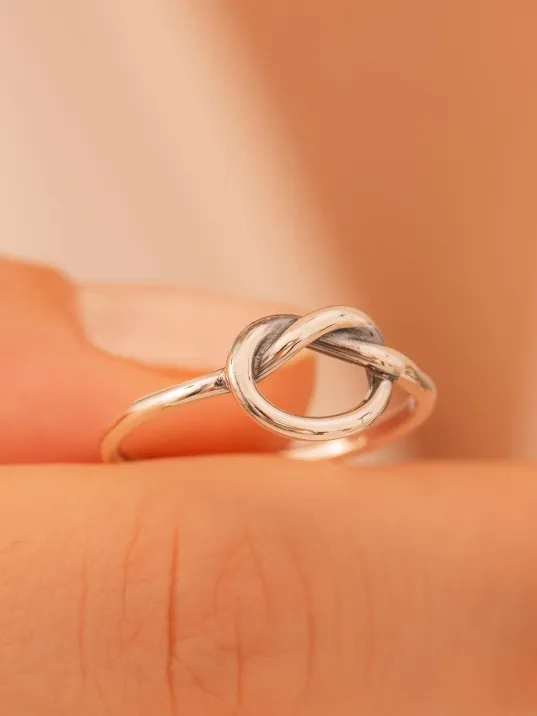 Kadın Gümüş Yüzük - El İşçiliği Oksitli Gümüş Aşk Düğümü Model 2 Kadın Yüzük