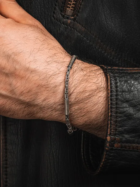 Erkek Kral Gümüş Bileklik Künye Özel Tasarım Silindir Parçalı 3,5mm Erkek Kral Gümüş Bileklik Künye Özel Tasarım Silindir Parçalı 3,5mm