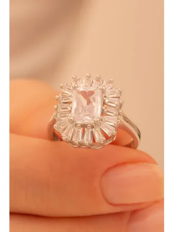 Kadın Gümüş Yüzük - Kare Baget Taşlı Baget Süslemeli Rodyumlu Kadın Yüzük