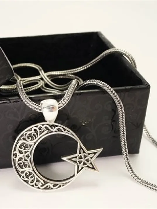 Özel İşçilikli Ay Yıldız Erkek Gümüş Kolye Zincir Orta Boy Özel İşçilikli Ay Yıldız Erkek Gümüş Kolye Zincir Orta Boy