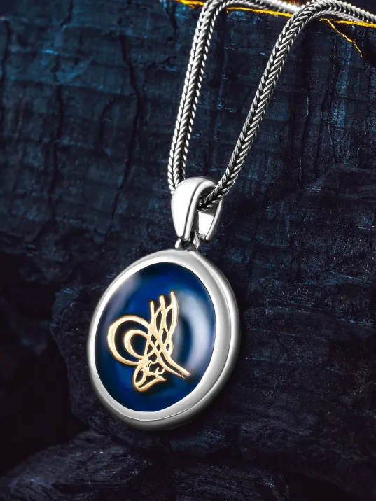 925 Ayar Gümüş Mavi Osmanlı Tuğrası İşlemeli Yuvarlak Kolye Tilki Kuyruğu Zincirli 925 Ayar Gümüş Mavi Osmanlı Tuğrası İşlemeli Yuvarlak Kolye Tilki Kuyruğu Zincirli