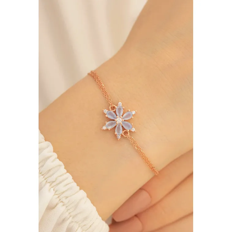 Beyaz Taşlı Çiçek Model Rose Kadın Gümüş Bileklik Beyaz Taşlı Çiçek Model Rose Kadın Gümüş Bileklik