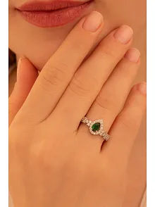 Kadın Gümüş Yüzük - Peri Zümrüt Taşlı Damla Model Kadın Yüzük