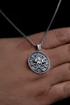 Erkek Gümüş Kolye - Yunan Tanrısı Medusa İşlemeli Gümüş Kolye Erkek Gümüş Kolye - Yunan Tanrısı Medusa İşlemeli Gümüş Kolye